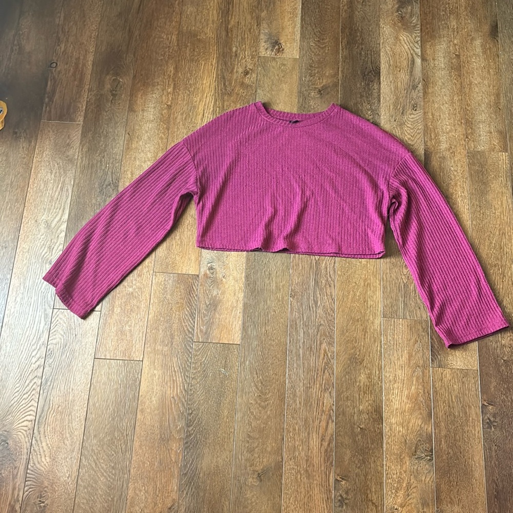 Crop top sweater